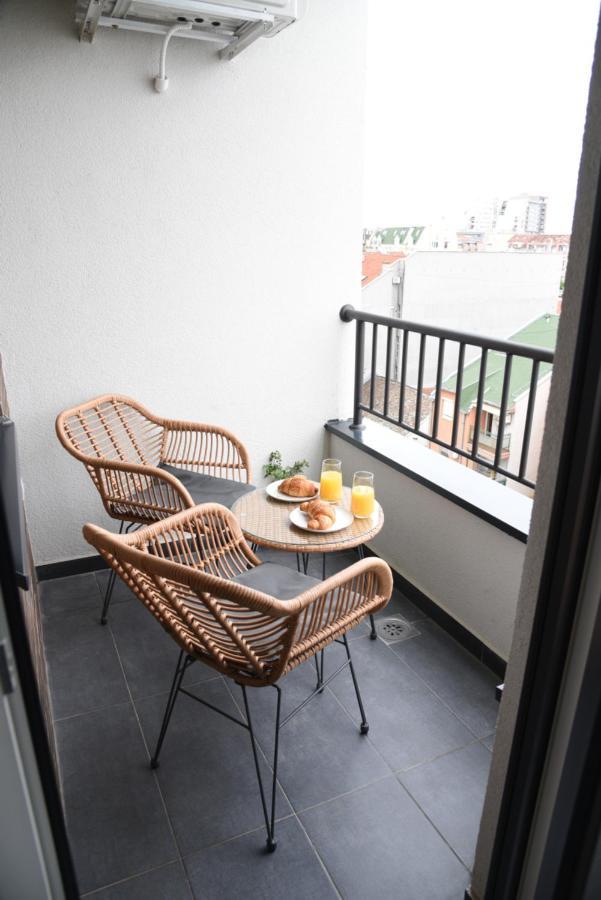Appartement Avenija Oaza à Novi Sad Extérieur photo