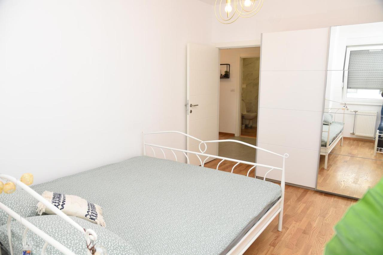 Appartement Avenija Oaza à Novi Sad Extérieur photo